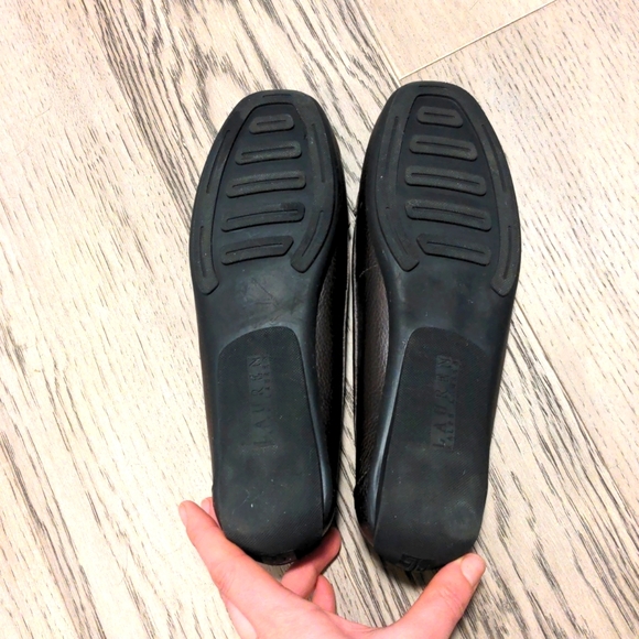 Ralph Lauren brown leather loafers with gold medallion, size 8 - Picture 5 of 6